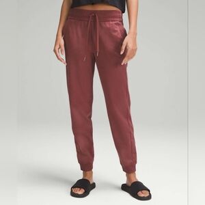NWT Lululemon Scuba High-Rise French Terry Jogger in Smoky Red, Womens 14